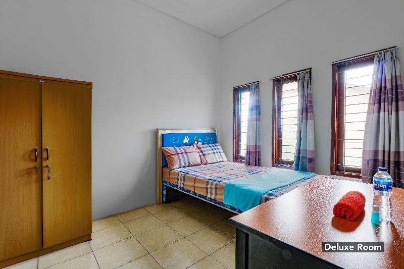 Jesz House Wisma tamu 2*